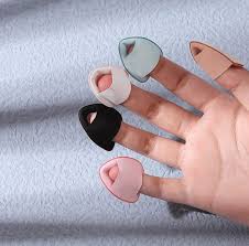 Mini Finger Makeup Puff